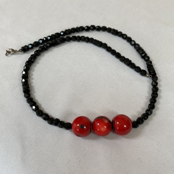 Sparkly black glass bead necklace 925 silver clasp - Picture 8 of 9